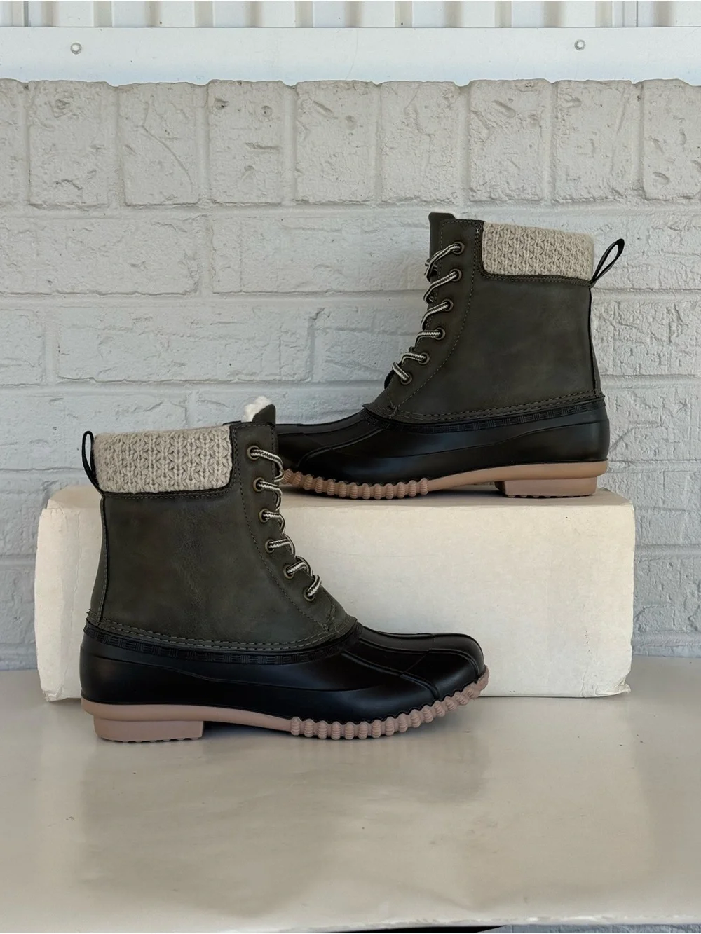 Magellan Mid Sweater Duck Boots Women's 8